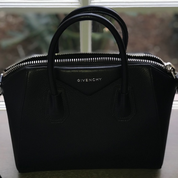 Givenchy Antigona Small Sugar Goatskin Bag - Picture 3 of 10
